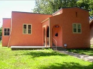 1197 SW Macvicar Ave, Topeka, KS 66604