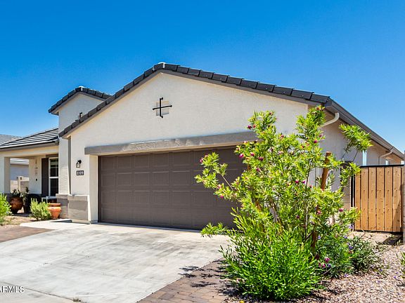 3rd image of 8109 S 44TH Glen