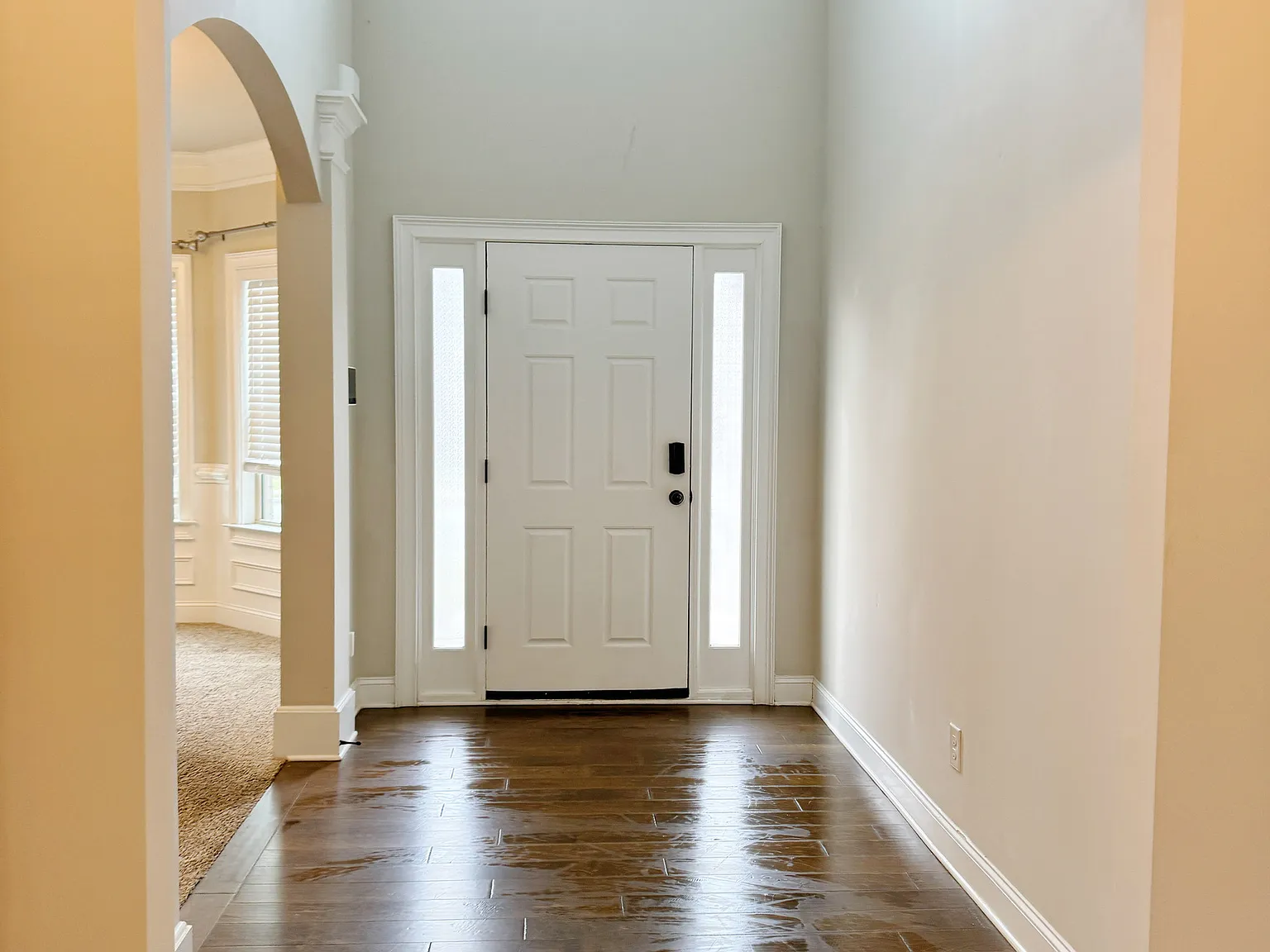 5 bed, 3.0 bath, 2975 sqft, $2,700 — Photo 3