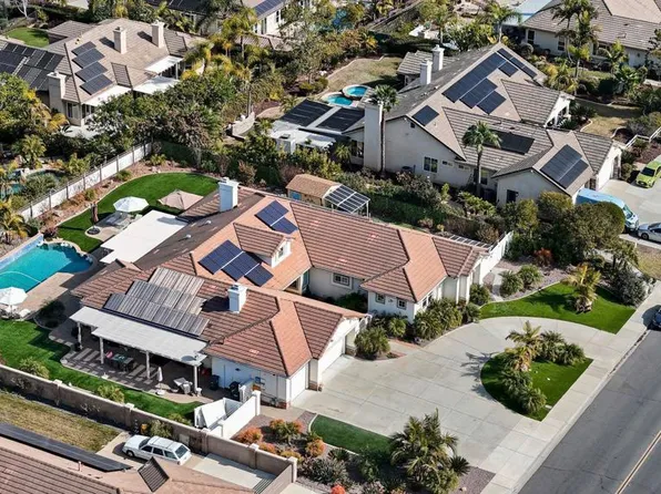 1560 Hamilton Ln, Escondido, CA 92029