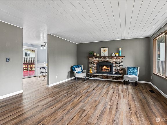 3rd image of 10849 SE 319th Street