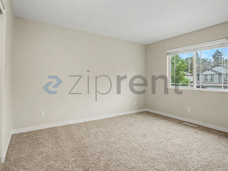 28623 Greenway Dr — Photo 25
