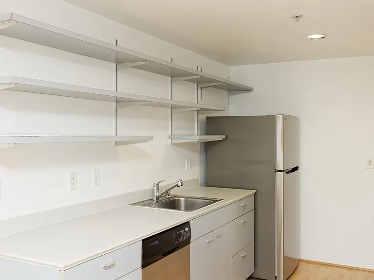 1201 Pine St #306 — Photo 10