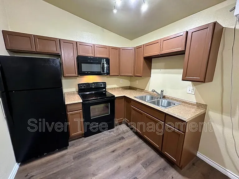 358 Brighton Oaks Dr #2 — Photo 9