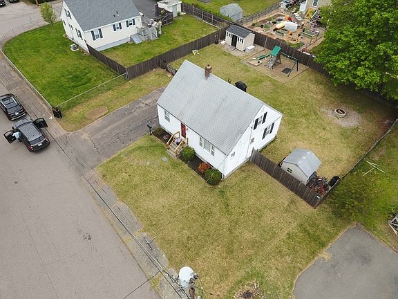 5th image of 15 Jefferson Rd