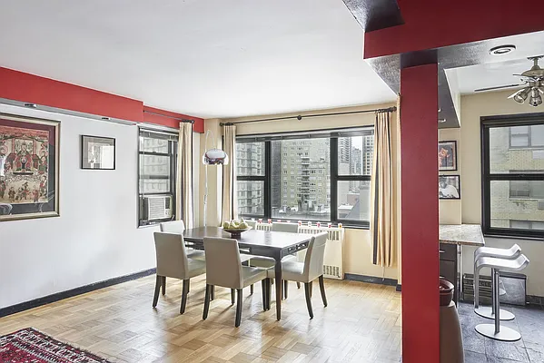 Sold by Warburg | media 1