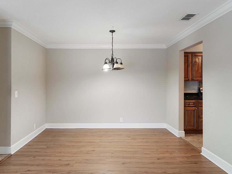 1st image of 2503 Demere Rd APT 6