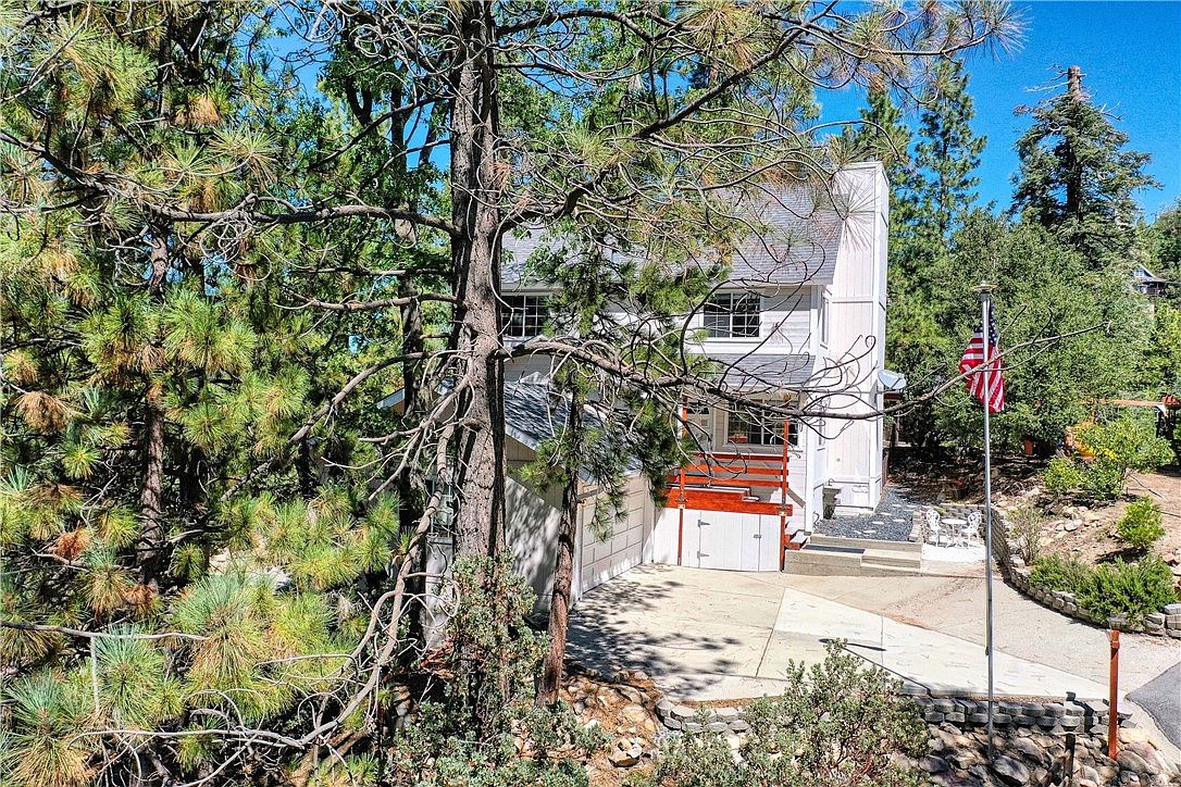 938 Sandalwood Dr, Lake Arrowhead, CA 92352 MLS RW23090193 Zillow