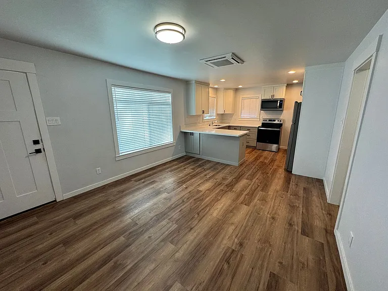 162 Kenmass Ave #1 — Photo 3