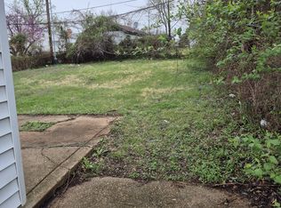153 Perthshire Rd, Saint Louis, MO 63137