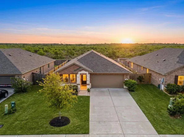 10402 Deussen Ln, Texas City, TX 77591