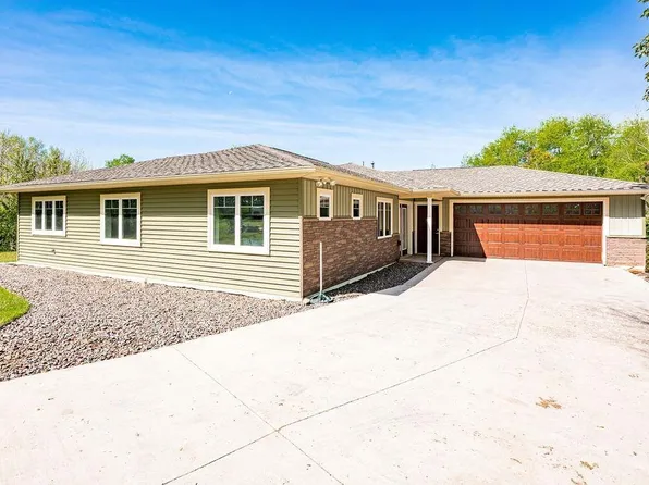 3825 Kenroy Rd, Hermantown, MN 55811