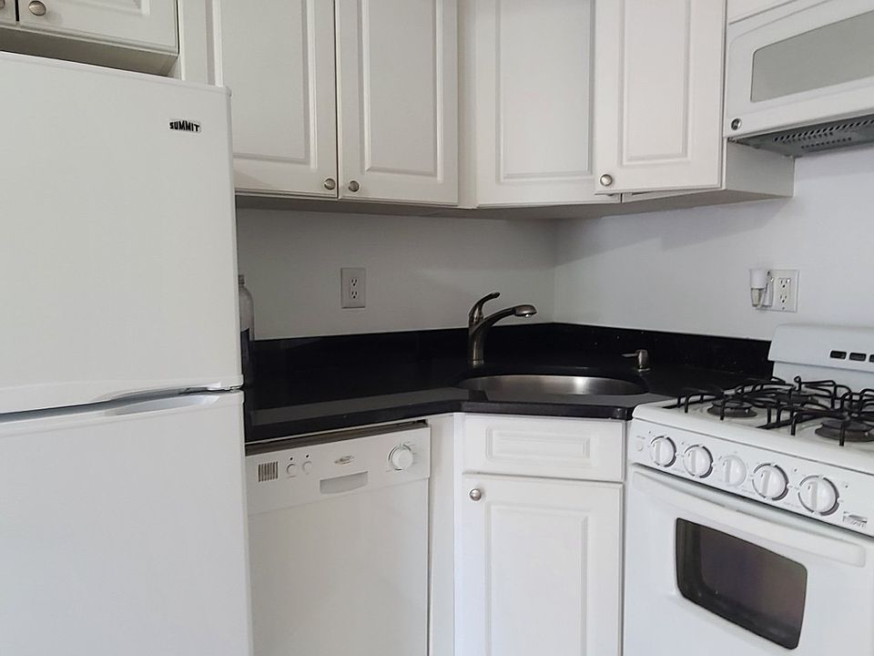 2nd image of 852 8th Ave APT 1A