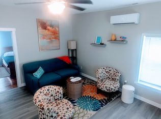 8975 E Hatchery Rd, Syracuse, IN 46567