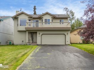 12041 Rolling Meadow Cir, Anchorage, AK 99516