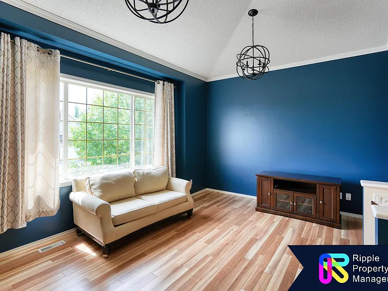 44 Bridlewood Gdns SW — Photo 9