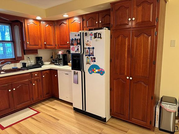 5th image of 1527 Southwood Dr