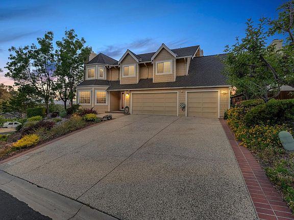 3rd image of 3735 Arlen Ct