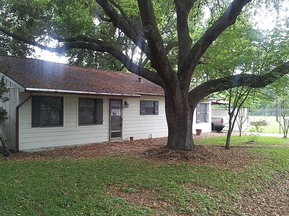 2nd image of 10949 Fullerton Dr