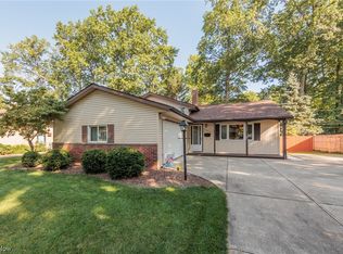 24294 Vincent Dr, North Olmsted, OH