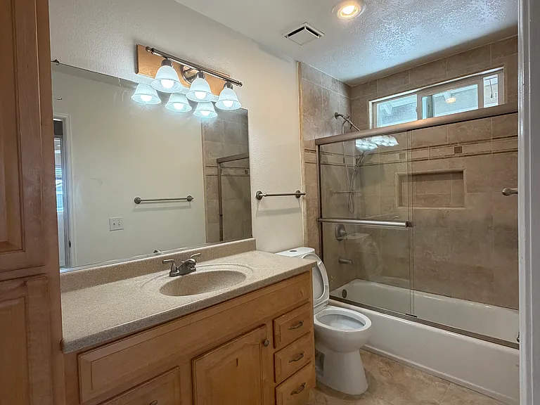 9843 Chesapeake Dr — Photo 6