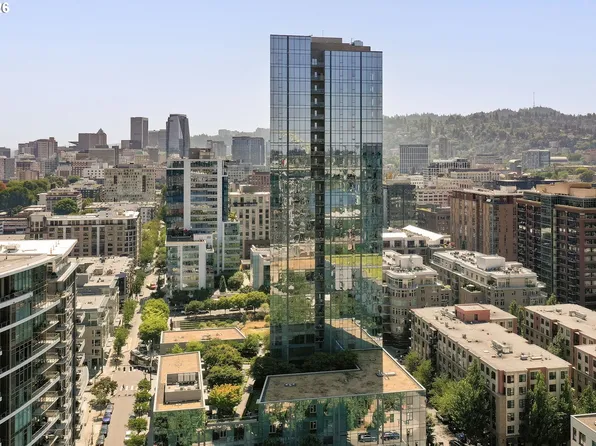1075 NW Northrup St #2414, Portland, OR 97219