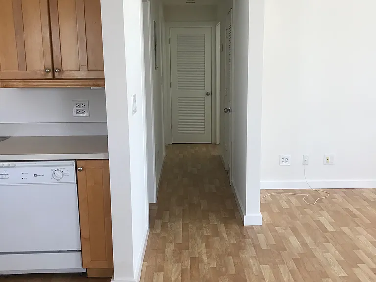 715 Caroline St #103 — Photo 10