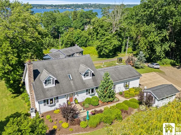 6179 Breeze Ln, Dewittville, NY 14728