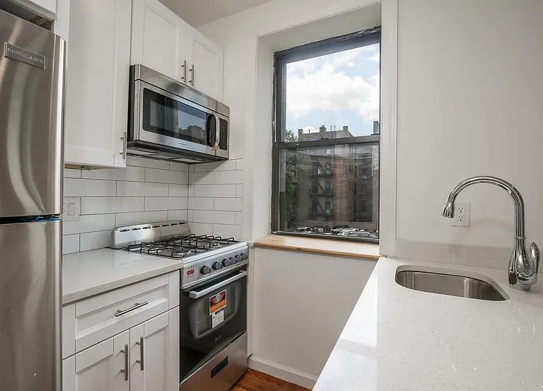 2482 Tiebout Ave #3S — Photo 6