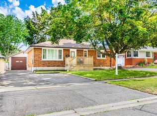 793 Eastglen Dr, Oshawa, ON L1G 1H3