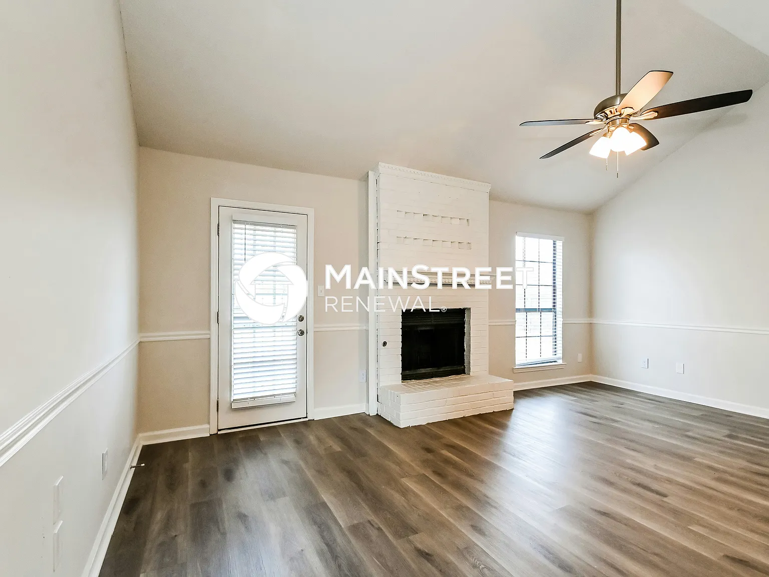 10126 Stephenson Ln — Photo 2