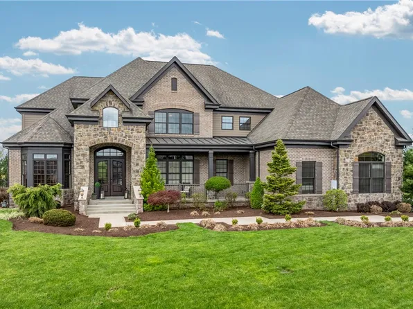 318 Braeburn Dr, McMurray, PA 15317