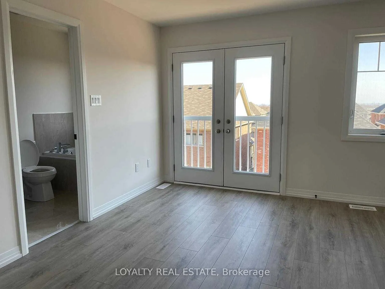 4 bed, $2,900 — Photo 4