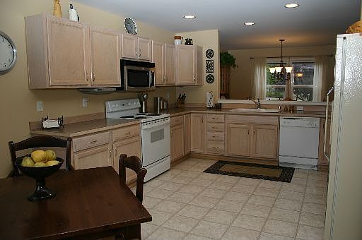 4th image of 7430 Cottonwood Dr SE