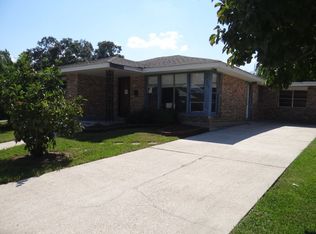 2900 Haring Rd, Metairie, LA 70006