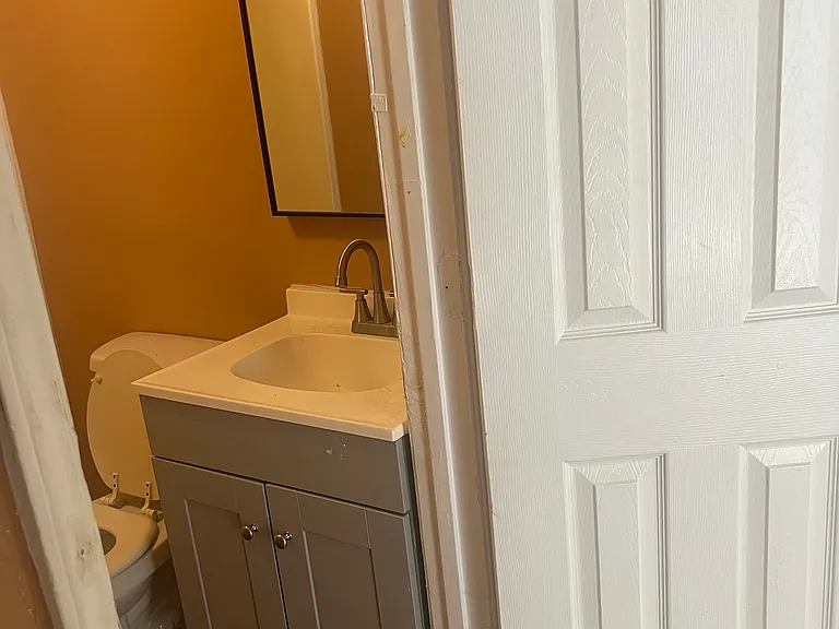 1332 Boston St — Photo 10