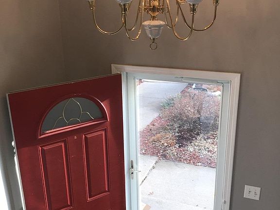 3rd image of 1840 Danbury Dr
