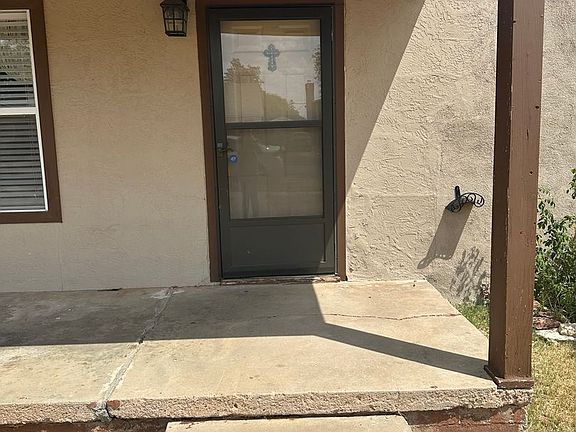 3rd image of 1209 Ross St
