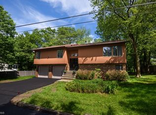 170 Schofield Rd, West Milford, NJ 07480