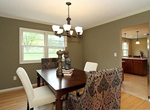 4th image of 553 Winston Ct