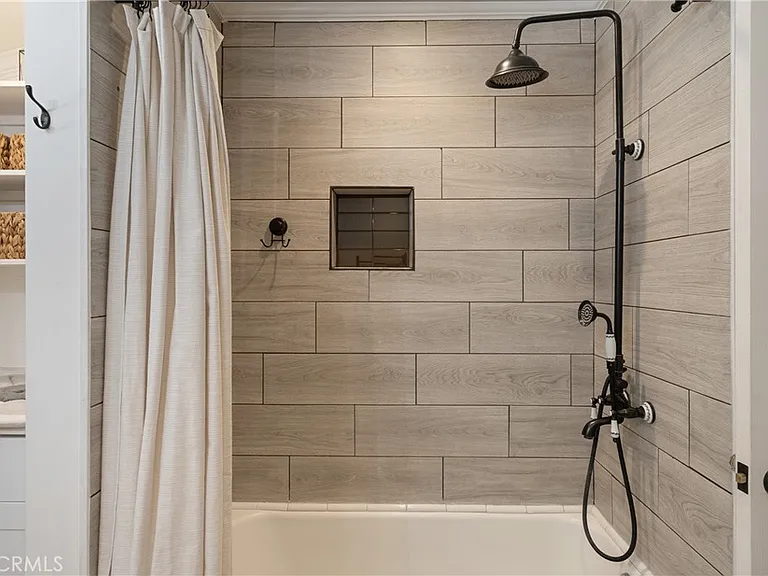 3791 Multiview Dr — Photo 23
