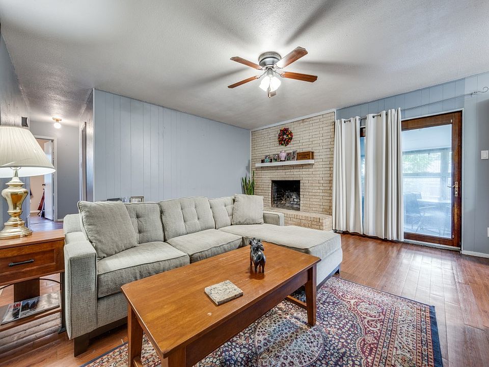 1st image of 2701 Riverlake Ct