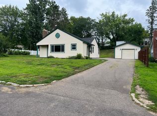 936 Lookout Pl NW, Elk River, MN 55330
