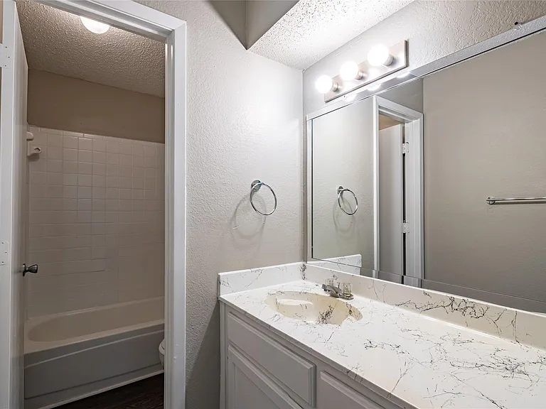 806 Treadwell Ct #806B — Photo 20