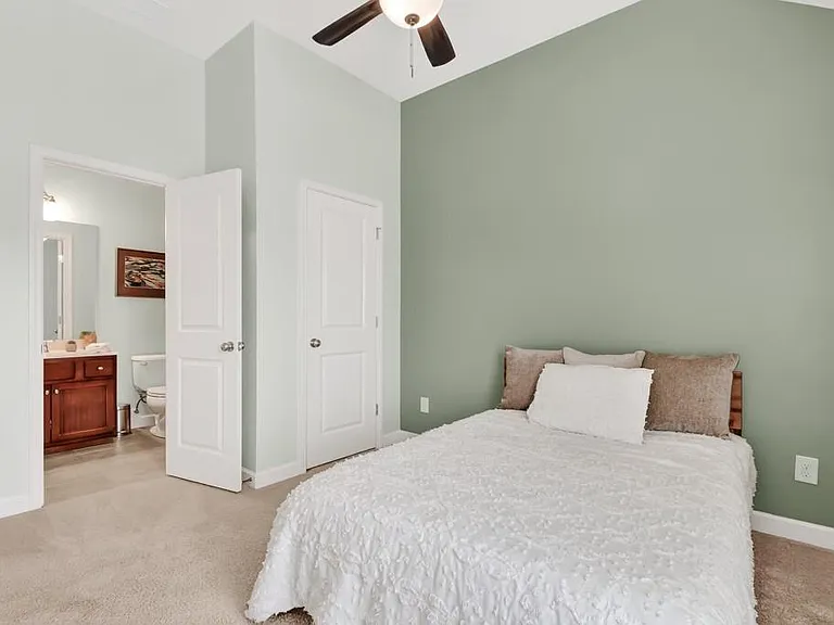 7205 Lowery Oak Dr — Photo 29