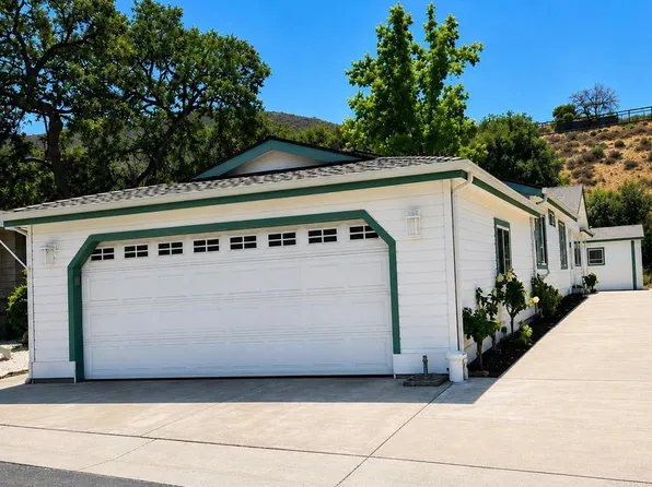8975 Lawrence Welk Dr Space 5, Escondido, CA 92026