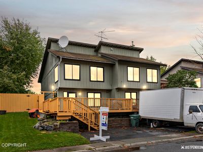 7270 Durenda Cir, Anchorage, AK, 99507