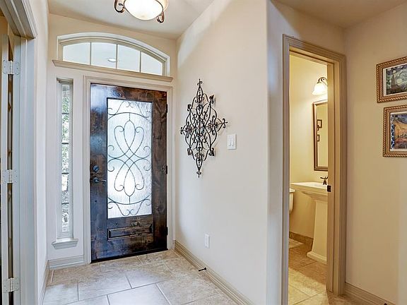 4th image of 6 Cohasset Pl