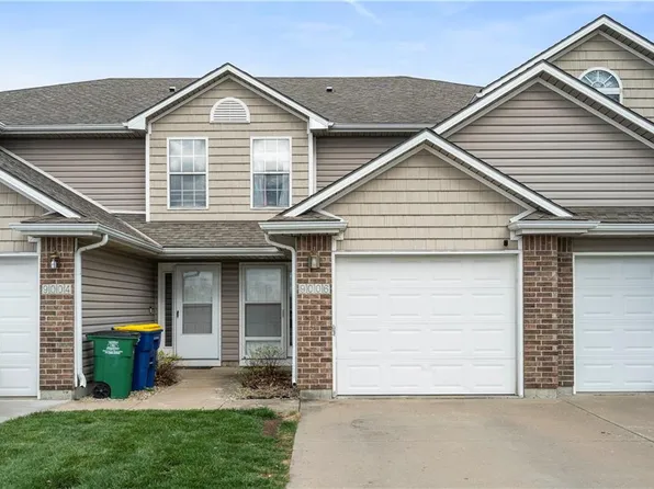 9006 SW Macintosh Dr, Blue Springs, MO 64064