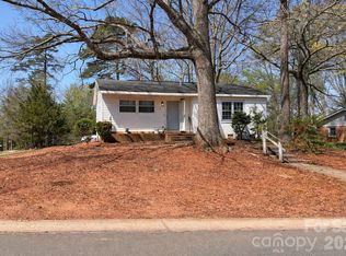 6836 Deanwood Pl, Charlotte, NC 28217